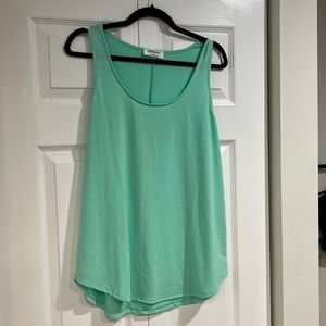 Zenana Flowy tank top